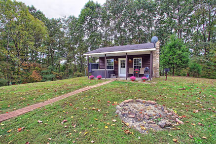 Lily Pad Cabin - Hocking Hills